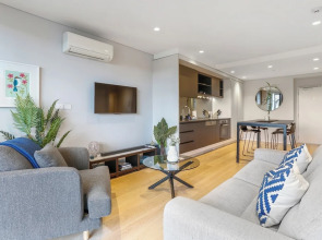 Light & relaxing on city fringe