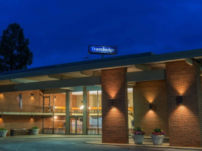 Travelodge Diamond Inn
