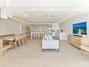 La Mer Apartment #10