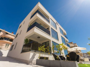 Luxury Apartments Royal M with Pool