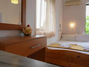 Sintrivanis Hotel