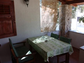 Apartment Mis - apartments close to sea: A1 Petrcane, Zadar riviera