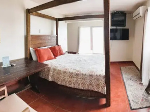 Miramar Suites