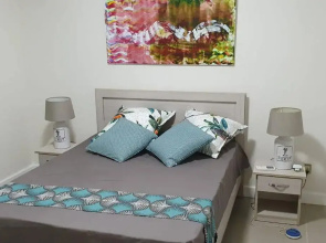 Pereybere Apartment-Lovely 3- bedroom rental unit