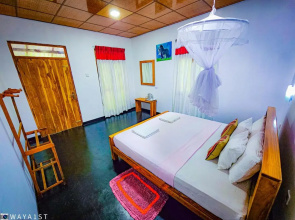 Bright Sun Safari Hotel
