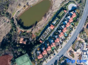VALATOMS Fanlatu Homestay (Chengjiang Fuxian Lake)