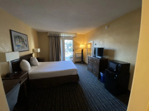 Marina Village Inn