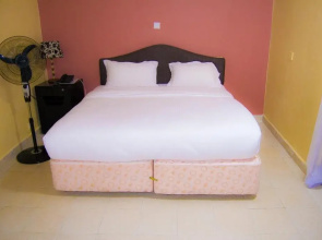 Royal City Hotel