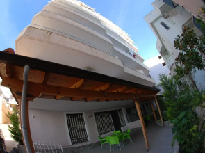 Kleri Beach Apartments