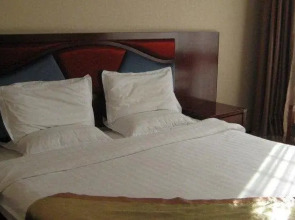 Jinghong Business Hotel