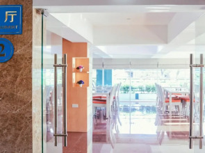 Maverick Ratchada Hotel