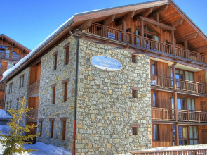 Big Apartment in the French-italian ski Resort San Bernardo