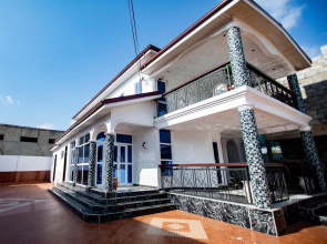 Aduk Guest House