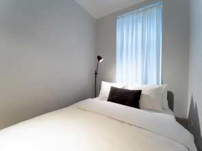 Modern and Charming Apartment - Close TO Center