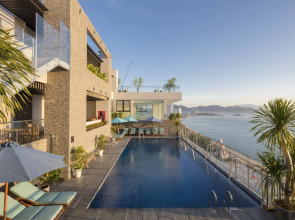 Maple Hotel & Apartment