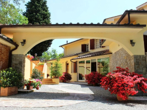 Villa Relais at the gates of Chianti-Relais "Le Fornacelle"