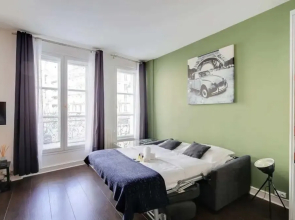 Spacious Studio in Marais