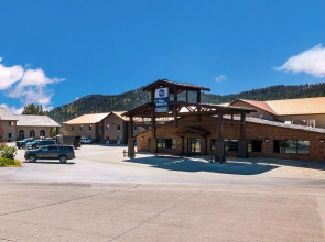 Best Western Golden Spike Inn & Suites