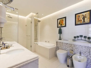 Royal Central Hotel & Resort — the Palm