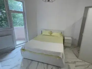 3 Rooms Apartament In The City Center Of Bucharest