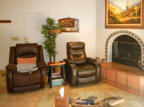 Tucson Home w/ BBQ & Patio, 5 Mi to A Mountain!
