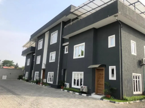 Exclusive Upscale 1 Bedroom Apartment in Lekki phase 1
