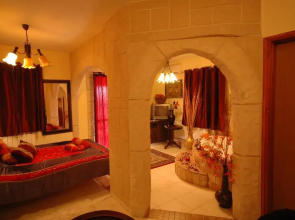 Michal's Suites
