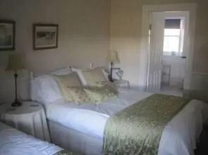Kerrysdale House