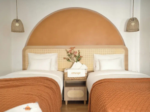 iRest Orange Tay Ho Lakeside Apartment
