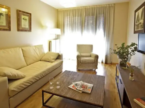 Suites Pamplona Plaza