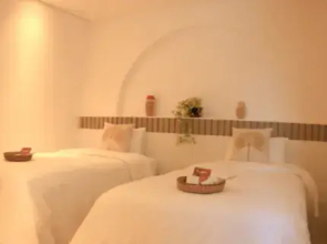 Roka Hotel Boutique