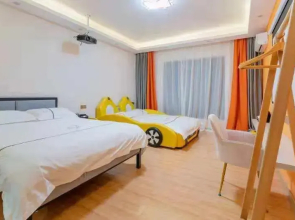 Zhuhai Qinyuan Hostel