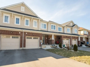 New 3BR Townhouse, Minutes to Niagara Falls and Brock University by GLOBALSTAY