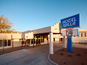 Indian Hills Inn, Taos Plaza