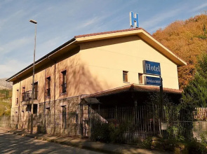 Hotel Restaurante Ribera del Chicu