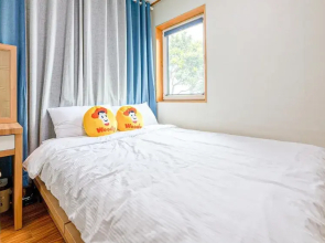 Jeju Batdol Pension