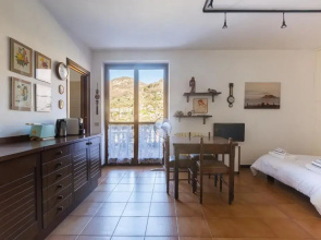 Mysa Properties - Lovely Studio between Lake and Castle