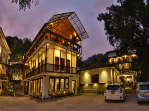 Sunray Hotel