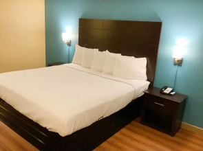 Days Inn by Wyndham Troy IL