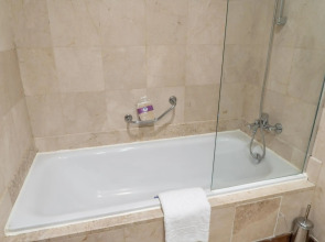 citizenM Los Angeles Downtown