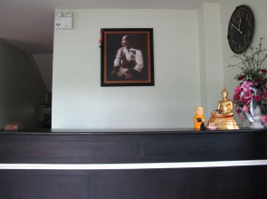 Koh Loi Hotel