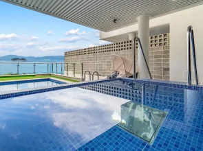 Yeosu Liposo Poolvilla