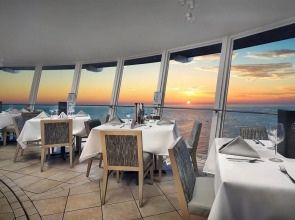 Bellwether Beach Resort