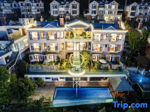 Wonderland, hot spring resort