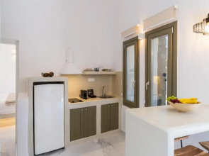 Lavadoze Luxury Suites - Adults only