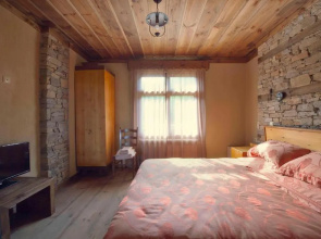 Leshten Guest Homes