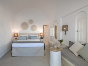 Aqua Luxury Suites