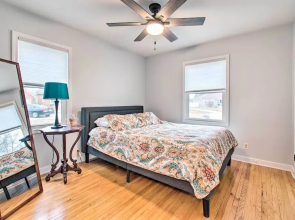 Pet-friendly Uptown Normal Home: Steps to ISU