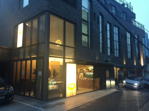 Myeongdong Artmonstay Guesthouse