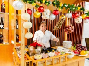 White Lotus Hotel Saigon